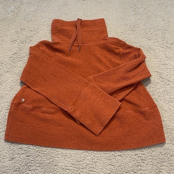 Lululemon Retreat Yourself Pullover
Heathered Rustic Clay size 4 - Picture 5 of 9